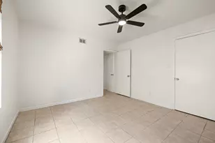 1700 Houston St #202, Austin, TX 78756 - Photo 15