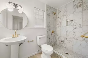 1700 Houston St #202, Austin, TX 78756 - Photo 13