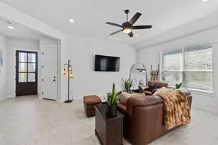 972 Leaning Oak Ln, Georgetown, TX 78628 - Photo 5