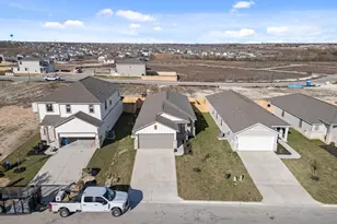 125 Hatari Trl, Jarrell, TX 76537 - Photo 31