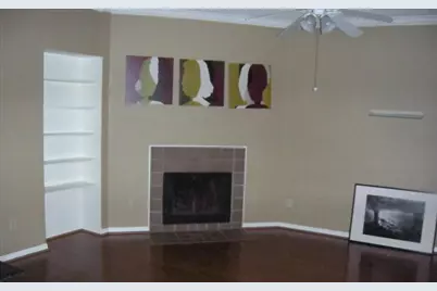 915 W 23rd Street #105, Austin, TX 78705 - Photo 3