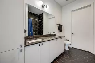 800 Embassy Dr, Austin, TX 78702 - Photo 17