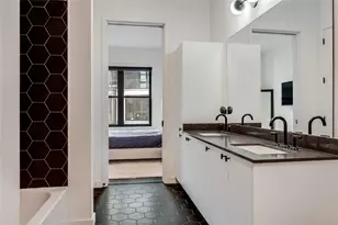 800 Embassy Dr, Austin, TX 78702 - Photo 19