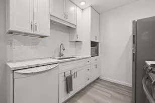 8210 Bent Tree Rd, Austin, TX 78759 - Photo 5