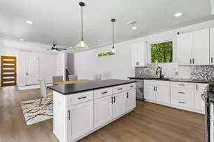 1130 Spur St, Austin, TX 78721 - Photo 7