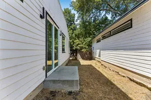 1130 Spur St, Austin, TX 78721 - Photo 31