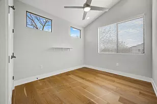 7102 Providence Ave, Austin, TX 78752 - Photo 17