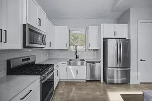 7102 Providence Ave, Austin, TX 78752 - Photo 7