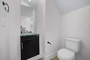 7102 Providence Ave, Austin, TX 78752 - Photo 9