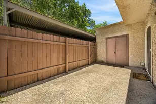 3609 Las Colinas Dr, Austin, TX 78731 - Photo 27