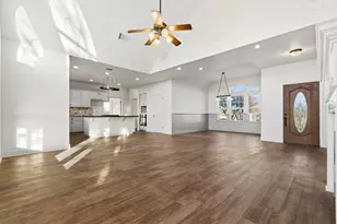 336 Crest Cir Dr, San Marcos, TX 78666 - Photo 5