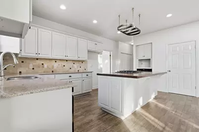 336 Crest Circle Drive, San Marcos, TX 78666 - Photo 9