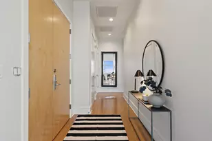555 E 5th St, Austin, TX 78701 - Photo 11