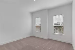 320 W Faulkner St, Liberty Hill, TX 78642 - Photo 5