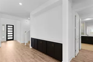 320 W Faulkner St, Liberty Hill, TX 78642 - Photo 9