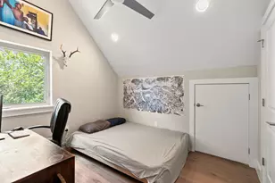 902 Calle Limon Rd, Austin, TX 78702 - Photo 11