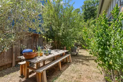 902 Calle Limon Road #B, Austin, TX 78702 - Photo 19