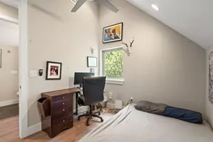 902 Calle Limon Rd, Austin, TX 78702 - Photo 11