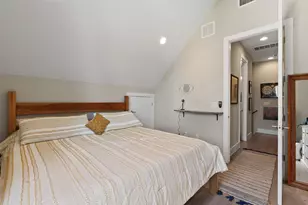 902 Calle Limon Rd, Austin, TX 78702 - Photo 9