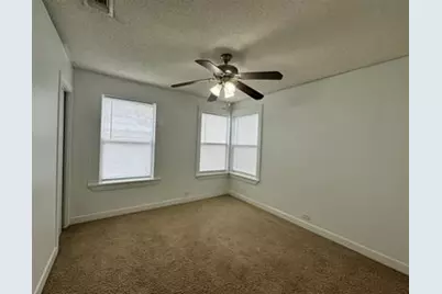 415 N Doak Street, Taylor, TX 76574 - Photo 5