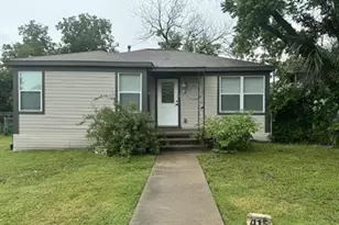 415 N Doak St, Taylor, TX 76574 - Photo 1