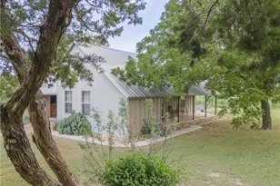 2201 County Rd 311, Jarrell, TX 76537 - Photo 17