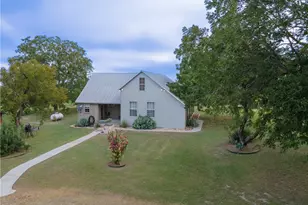 2201 County Rd 311, Jarrell, TX 76537 - Photo 15