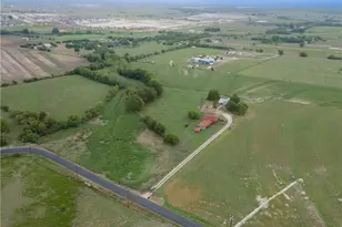 2201 County Rd 311, Jarrell, TX 76537 - Photo 7