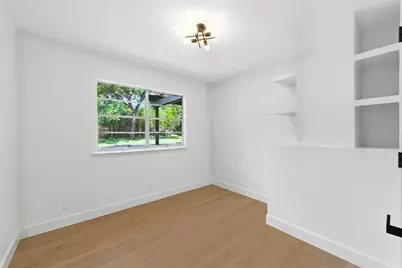 8520 Bradford Drive, Austin, TX 78758 - Photo 21