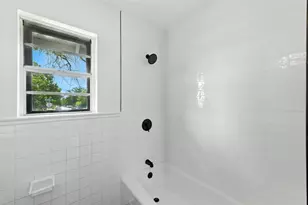 8520 Bradford Dr, Austin, TX 78758 - Photo 23