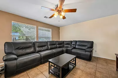713 Johnny Bench, Round Rock, TX 78665 - Photo 13