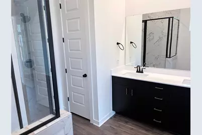 209 West Faulkner Street, Liberty Hill, TX 78642 - Photo 35
