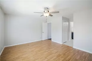 214 Lizzie St, Taylor, TX 76574 - Photo 11