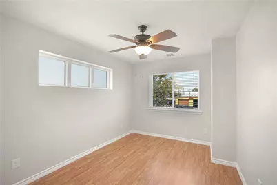 214 Lizzie Street #B, Taylor, TX 76574 - Photo 17