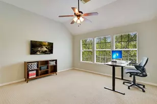 12911 Noyes Ln, Austin, TX 78732 - Photo 15