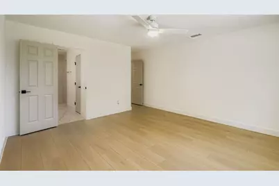 10407 Robinwood Circle, Austin, TX 78758 - Photo 17