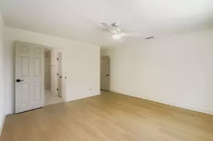 10407 Robinwood Cir, Austin, TX 78758 - Photo 17