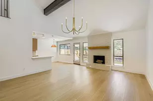 10407 Robinwood Cir, Austin, TX 78758 - Photo 9