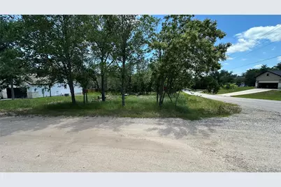 103 E Keomuku Lane, Bastrop, TX 78602 - Photo 5
