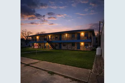 1706 W Cameron Avenue, Rockdale, TX 76567 - Photo 17