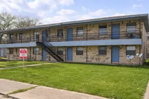 1706 W Cameron Ave, Rockdale, TX 76567 - Photo 3