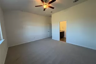 136 Divisadero Dr, Hutto, TX 78634 - Photo 5