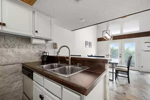 229 Comanche Ln, Point Venture, TX 78645 - Photo 11