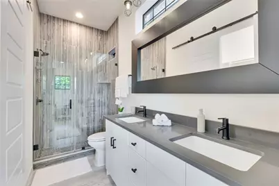 808 E Lydia Street, Austin, TX 78702 - Photo 3