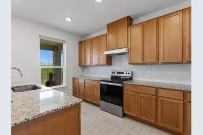 308 Linden Street, Bastrop, TX 78602 - Photo 11