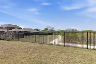 308 Linden St, Bastrop, TX 78602 - Photo 29