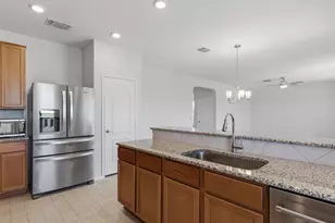 308 Linden St, Bastrop, TX 78602 - Photo 13