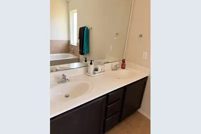 124 Langtry Lane, Jarrell, TX 76537 - Photo 19