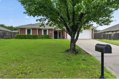 1507 E Johnson Street, Burnet, TX 78611 - Photo 1