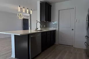 709 Yearwood Ln, Jarrell, TX 76537 - Photo 11